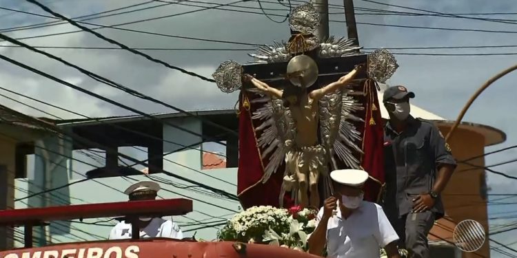 Bom Jesus dos Navegantes e N.S. da Boa Viagem são celebrados com carreata em Salvador